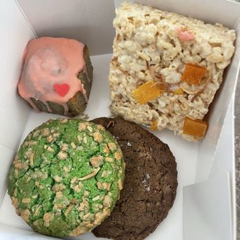 KEMI DESSERT BAR - Updated October 2025 - 52 Photos & 19 Reviews - 1828