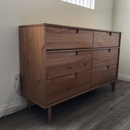 Dresser Dresser