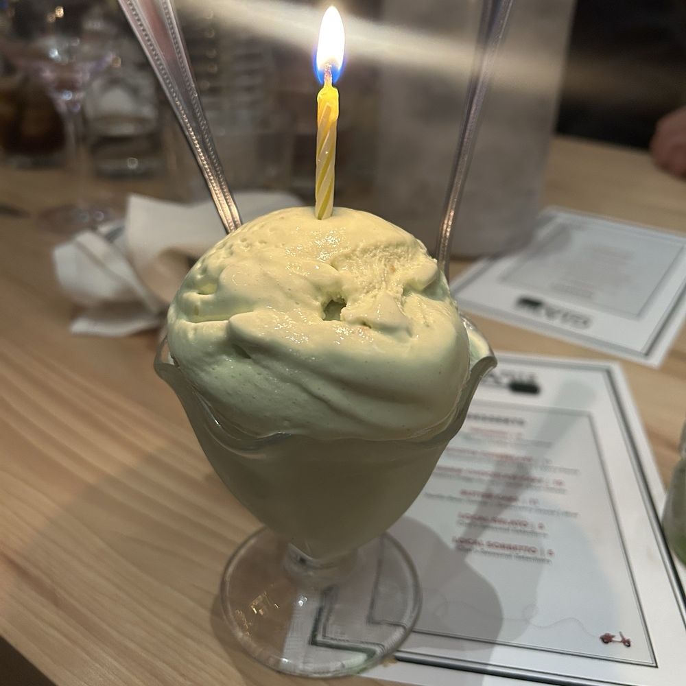 Gia Mia - Pistachio gelato - Italian Near Me - Naperville, Illinois