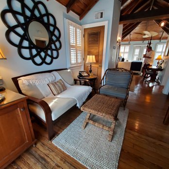 Port d'Hiver Bed and Breakfast - Walter's Suite - Bed & Breakfast Near Me - Melbourne Beach, Florida Port d'Hiver Bed and Breakfast - Walter's Suite - Bed & Breakfast Near Me - Melbourne Beach, Florida