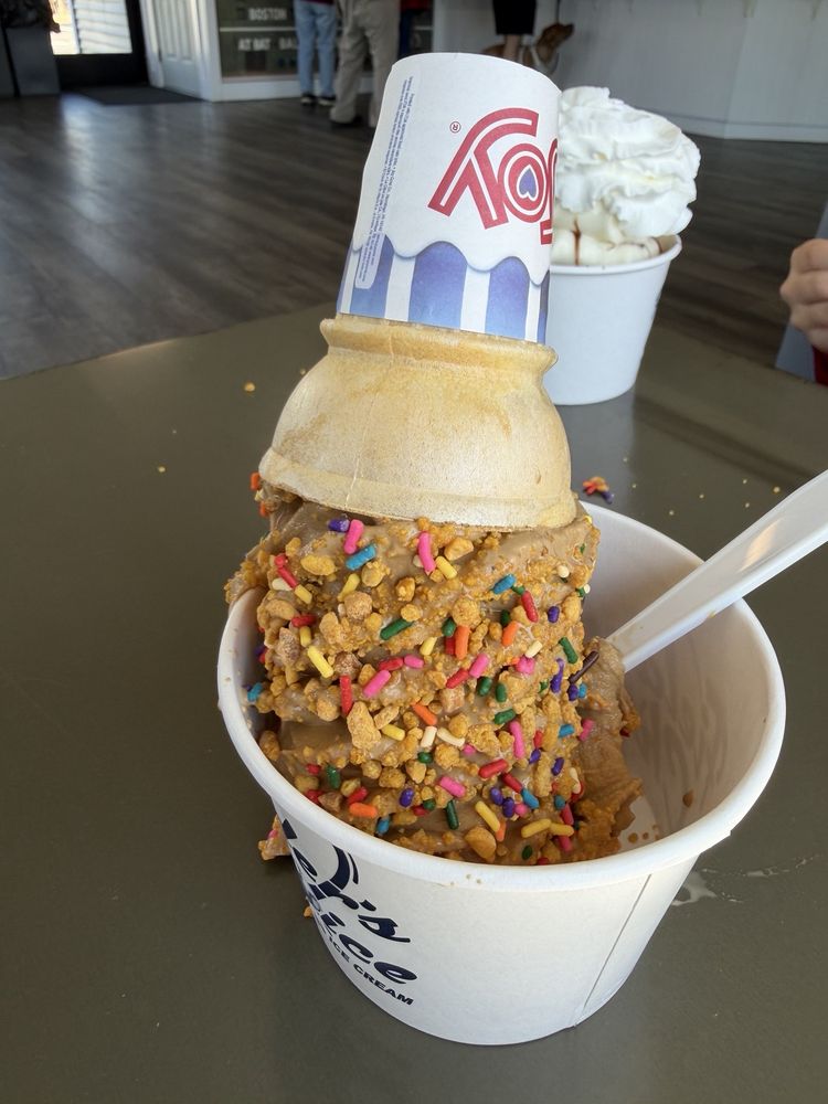 Fielder's Choice Ice Cream Logo