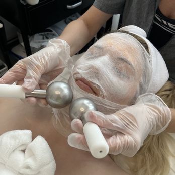 Zbeauty - Ice globes treatment for blood circulation! - Estheticians Near Me - Walnut Creek, California Zbeauty - Ice globes treatment for blood circulation! - Estheticians Near Me - Walnut Creek, California