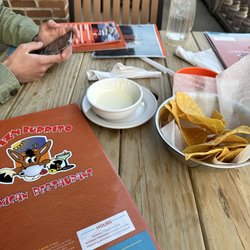 Crazy Burrito - Chips and queso/salsa