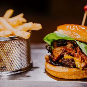 TURKEY AND THE WOLF ICE HOUSE - Updated March 2025 - 16 Photos - 800