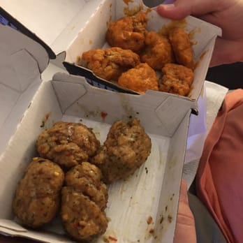 Buffalo Wild Wings - What we got. What we ordered - American Near Me - Council Bluffs, Iowa