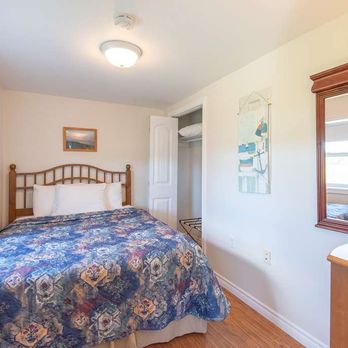 Canadas Best Value Inn & Suites Summerside - Cottage bedroom - Hotels Near Me - Summerside, Prince Edward Island Canadas Best Value Inn & Suites Summerside - Cottage bedroom - Hotels Near Me - Summerside, Prince Edward Island