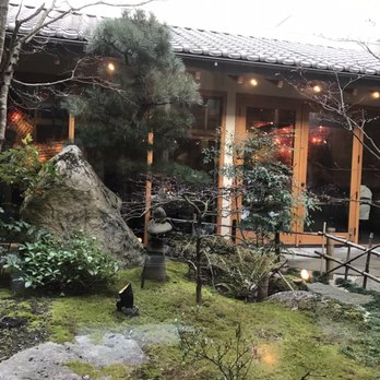 Momiji - Japanese Near Me - Seattle, Washington