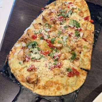 The Brass Tap - Baja chicken flat bread - Beer Bar Near Me - Modesto, California The Brass Tap - Baja chicken flat bread - Beer Bar Near Me - Modesto, California