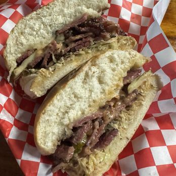 Big Kahuna's Pizza - New Yorker : Pastrami sandwich with pickles, cabbage. Try it! - Pizza Near Me - Honolulu, Hawaii