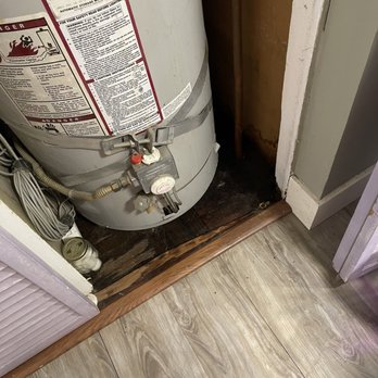 Sergio's Plumbing - Old leaking water heater. - Plumbing Near Me - Vallejo, California