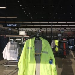 SKECHERS Warehouse Outlet