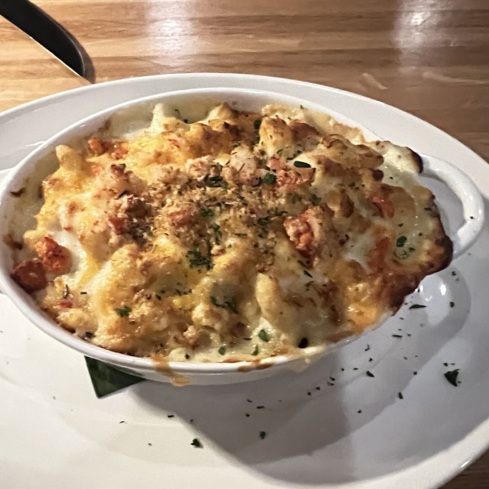 ChopHouse Thirteen - Lobster Mac and cheese - Bars Near Me - Jacksonville, Florida