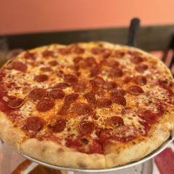 Vincitori Apizza - Pepperoni pizza