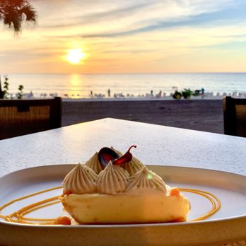 Gumbo Limbo - Key lime pie at sunset - Seafood Near Me - Naples, Florida