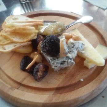 Matthew's Restaurant - Cheese plate for bar bites - New American Near Me - Jacksonville, Florida Matthew's Restaurant - Cheese plate for bar bites - New American Near Me - Jacksonville, Florida