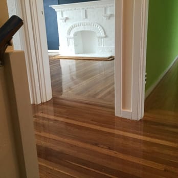 Gio's Floors - an empty room with a fireplace - Flooring Near Me - San Mateo, California