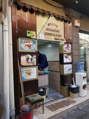 Meşhur Hisarönü Şambalicisi 1942'den Beri by null