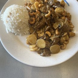 Beef Pad Cashew (spice level 1/5)