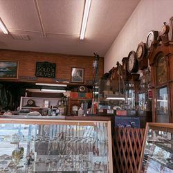 Tony's Jewelry & Watch Repair - Right time