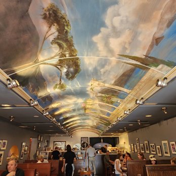 Il Ritrovo - the interior of a restaurant - Pizza Near Me - Sheboygan, Wisconsin