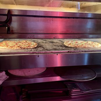 Sonny's - Wish you could smell this photo - Pizza Near Me - Los Angeles, California