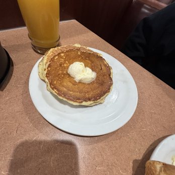 Denny's - Breakfast & Brunch Near Me - Lake Elsinore, California