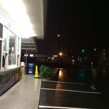 St Louis Drive Inn - Empty except us :) - Burgers Near Me - Honolulu, Hawaii St Louis Drive Inn - Empty except us :) - Burgers Near Me - Honolulu, Hawaii