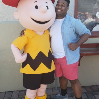 Kings Dominion - Charlie Brown - Amusement Parks Near Me - Doswell, Virginia