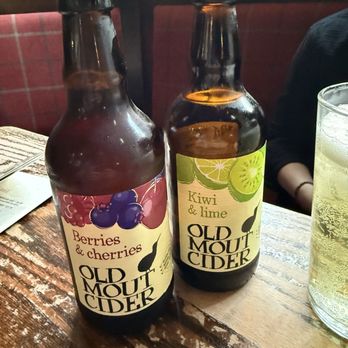 Tolbooth Tavern - Drinks. - Pubs Near Me - Edinburgh, EDH Tolbooth Tavern - Drinks. - Pubs Near Me - Edinburgh, EDH