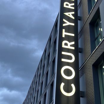 Courtyard by Marriott Cologne - Hotels Near Me - Cologne, NW
