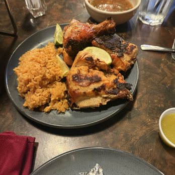 Javi's Chicken and Churros - 4 piece chicken! - Beer Bar Near Me - Pasco, Washington