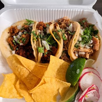 Mas Takos - Chorizo and chicken tacos - Tacos Near Me - Henderson, Nevada