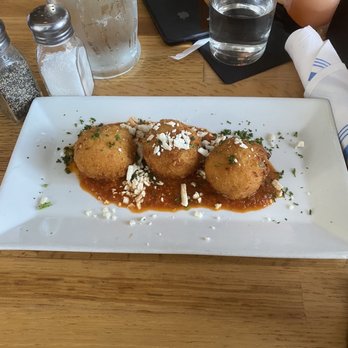 801 Restaurant & Bar - Lobster Mac and Cheese Balls - Bars Near Me - Washington, DC, District of Columbia
