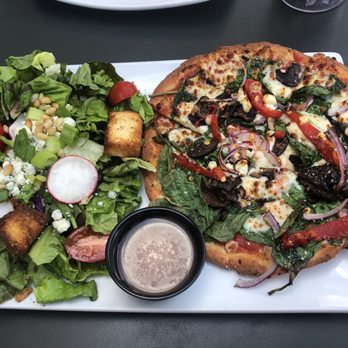 SPIN! Pizza - 8-8 Color Salad with a Veggie Pizza with a cauliflower crust. - Pizza Near Me - Olathe, Kansas