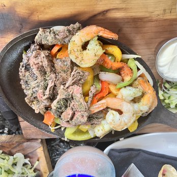 Coyote Crossing - Fajita Carne Y Camarn - Mexican Near Me - Conshohocken, Pennsylvania