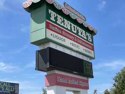 Tenuta's Deli by null