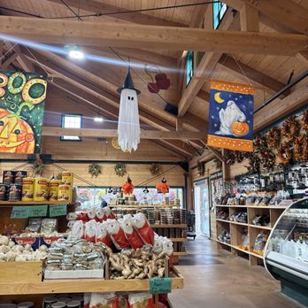 Calareso's Farm Stand - Fruits & Veggies Near Me - Reading, Massachusetts Calareso's Farm Stand - Fruits & Veggies Near Me - Reading, Massachusetts