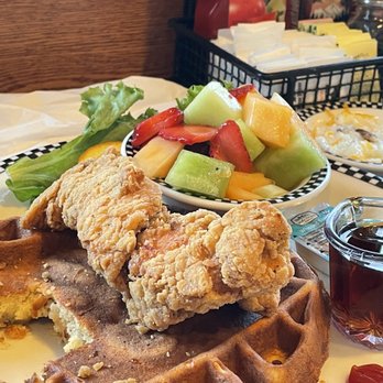 Black Bear Diner Katy - Chicken and Chicken & Waffle & Eggs (1400-1440 cals.) - Diners Near Me - Katy, Texas