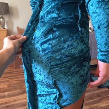 One Day Bridal - 3 inches too big! Definitely not custom fit and unfinished all around. - Bridal Near Me - South Melbourne, VIC One Day Bridal - 3 inches too big! Definitely not custom fit and unfinished all around. - Bridal Near Me - South Melbourne, VIC