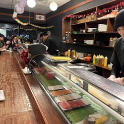 Tanoshi - Restaurant interior