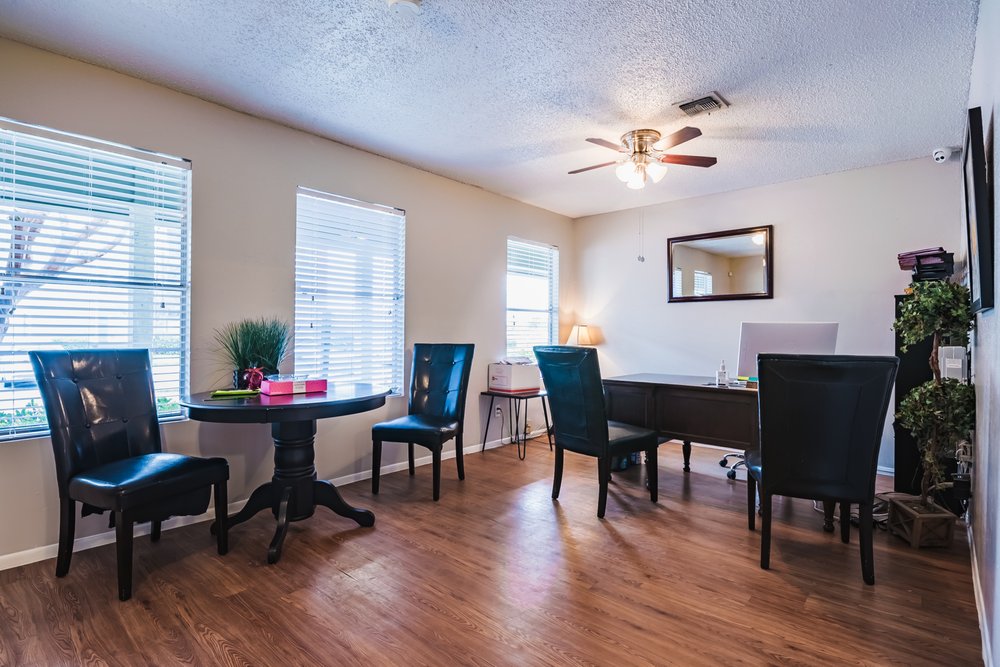 RIO SPRINGS APARTMENT HOMES 12 Photos & 12 Reviews 2800 W Hutchins