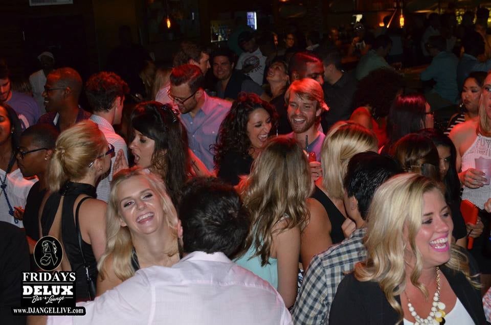 DELUX LOUNGE Updated November 2024 12 Photos & 59 Reviews 350