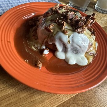 Whiskey Cake - Cinnamon roll - New American Near Me - Irving, Texas Whiskey Cake - Cinnamon roll - New American Near Me - Irving, Texas