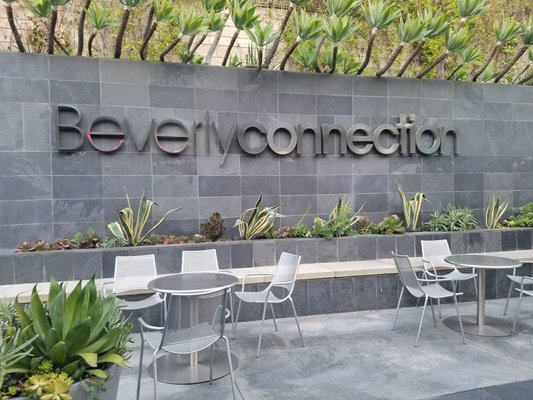 Beverly Connection by null