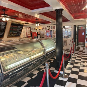 Pop’s Old Fashioned Ice Cream - Ice cream parlor - Ice Cream & Frozen Yogurt Near Me - Alexandria, Virginia Pop’s Old Fashioned Ice Cream - Ice cream parlor - Ice Cream & Frozen Yogurt Near Me - Alexandria, Virginia