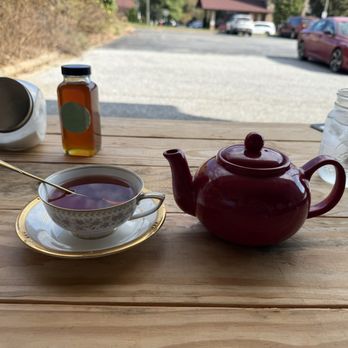 Earth Momma's Kitchen - Pot of tea - Coffee & Tea Near Me - Helen, Georgia