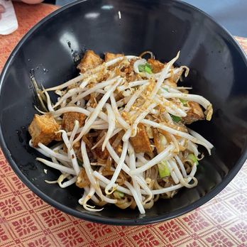 Laos Thai Restaurant - Pad Thai - Thai Near Me - Omaha, Nebraska Laos Thai Restaurant - Pad Thai - Thai Near Me - Omaha, Nebraska