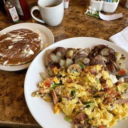 Egg scramble (Knock Knock Joke) and pancakes