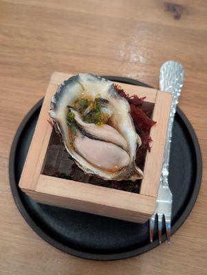 Nomonomo Sushi by null