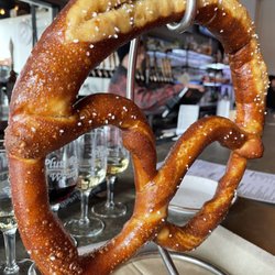 Plum Run Winery - Fried pretzel: yum